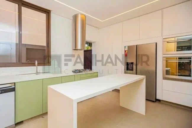 Imagem Casa nova de alto padrão em Condomínio na Cidade Jardim - 4 quartos, 4 suítes, 4 salas, 6 banheiros, 3 vagas de garagem - São Paulo-SP