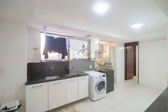 Imagem Vendo apartamento de luxo, com 380’m², ampla varanda gourmet, 4 suítes e 4 vagas