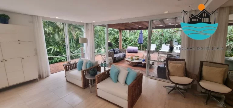 Imagem Raízes de Juquehy - Casa para Aluguel de Temporada - 4 suítes, acom. 10 pessoas, área gourmet coberta, Tênnis, piscina, sauna| Juquehy Imobiliária