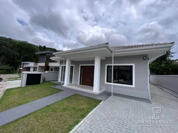 Imagem Casa com 3 dormitórios à venda, 178 m² por R$ 1.300.000,00 - Albuquerque - Teresópolis/RJ