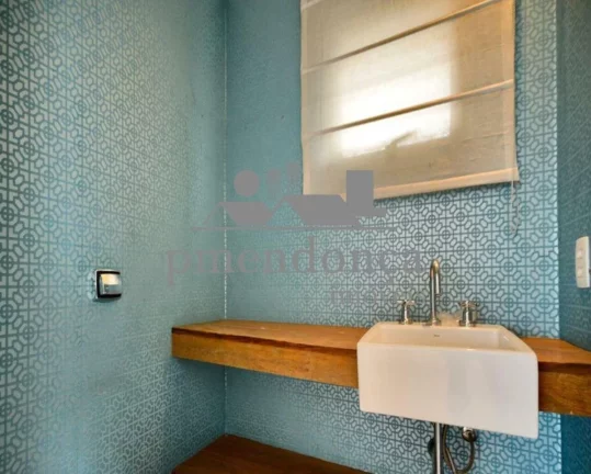 Imagem Linda Cobertura duplex com 245m² em rua tranquila do Alto de Pinheiros.