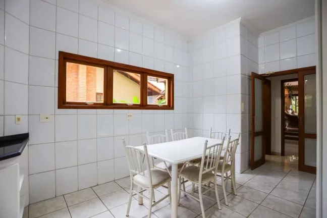 Imagem Cond. Granja Viana II (Glebas IV/V) – 4 suítes. Estilo rústico iluminado e