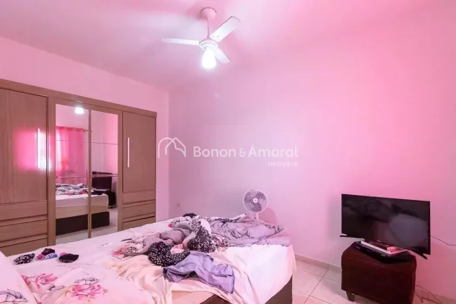 Imagem Apresentamos este imóvel amplo com 4 dormitórios e 2 banheiros, ideal para quem busca conforto e p...
