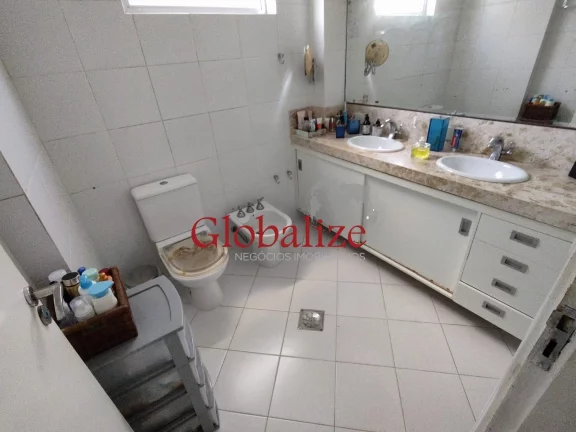Imagem Venha morar com muito conforto num excelente apartamento no José Menino, com 03 dormitórios com 1 suíte e garagem fechada por R$.680.000,00 !