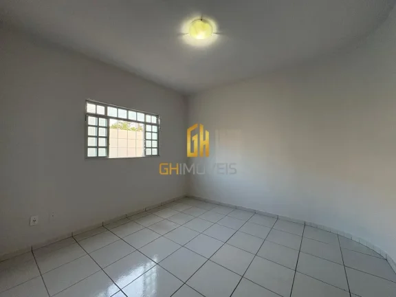 Imagem Casa 3 quartos, Setor Jardim Nova Era, 550.000,00

A casa possui:

- Sala;
- 3 quartos, sendo 1 suit...