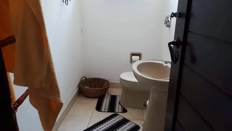 Imagem VENDO ESTA LINDA CASA EM NOVA FRIBURGO RJ. BAIRRO: PARQUE SÃO CLEMENTE.