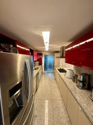 Imagem Apartamento alto padrão, 215m², 4 dormitórios, sendo 3 suítes, escritório, sala ampla para dois...