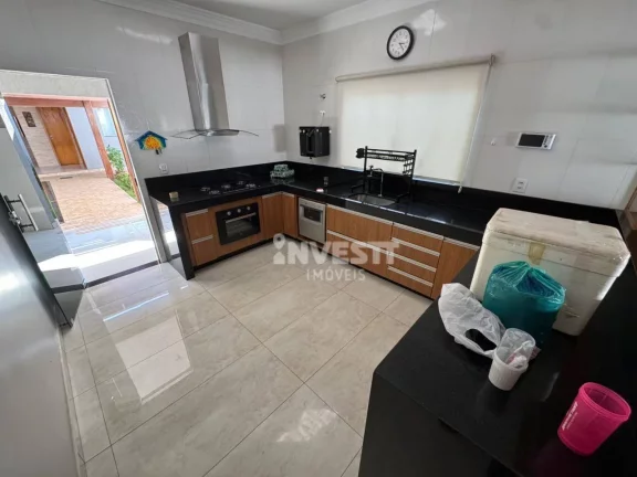 Imagem Casa com 3 dormitórios para alugar - Parque Atheneu - Goiânia/GO