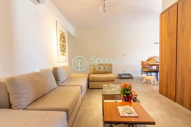 Imagem Apartamento moderno, compacto, com um dormitório ( suíte ), sala de televisão e jantar, cozinha m...