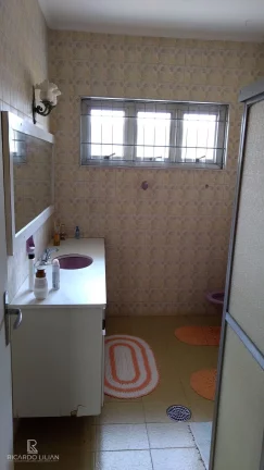Imagem "Espetacular Casa Térrea na Vila Rosália, Guarulhos: Um Oásis Junto ao Lago dos Patos!"