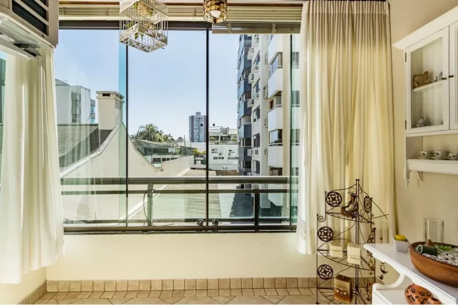 Imagem Apartamento à venda em Porto Alegre, Menino Deus, com 3 quartos, 110m2