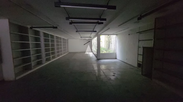 Imagem Oportunidade única no coração de Santos – Loja Comercial de Alto Padrão em Frente à Prefeitura!