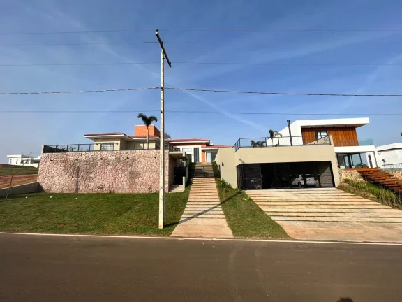 Imagem Belissima casa a venda no Condomínio Riviera de Santa Cristina XIII - Paranapanema.