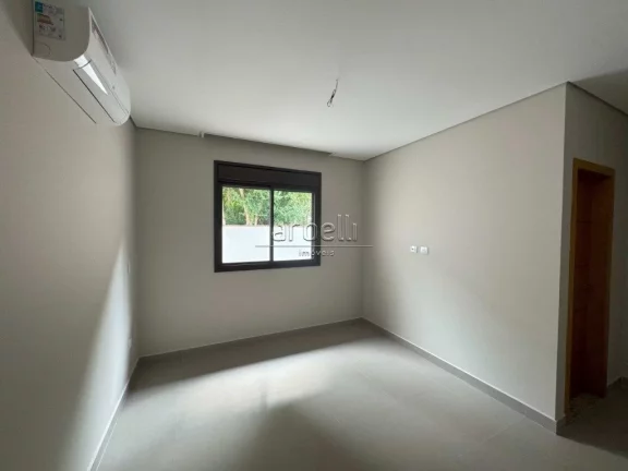 Imagem Sobrado com 170 M² com 3 dormitórios suítes, sala, lavabo, cozinha, área de serviços, churrasqu...
