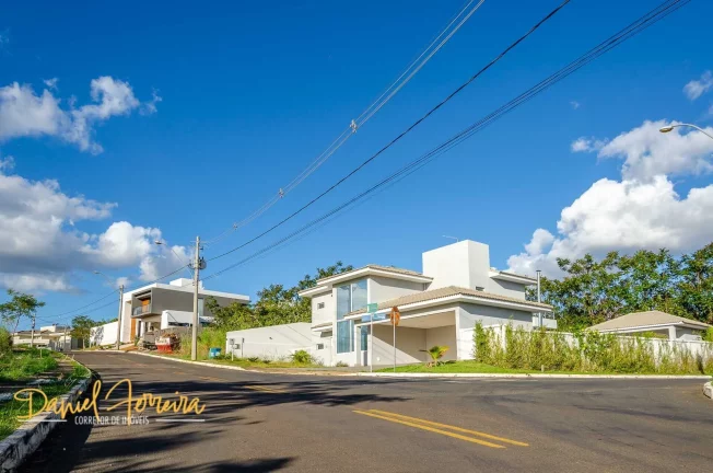 Imagem Excelente lote, nascente de esquina com fundo e vista livre para reserva