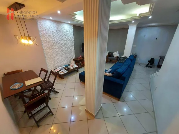 Imagem Excelente CASA TRIPLEX com 250m²