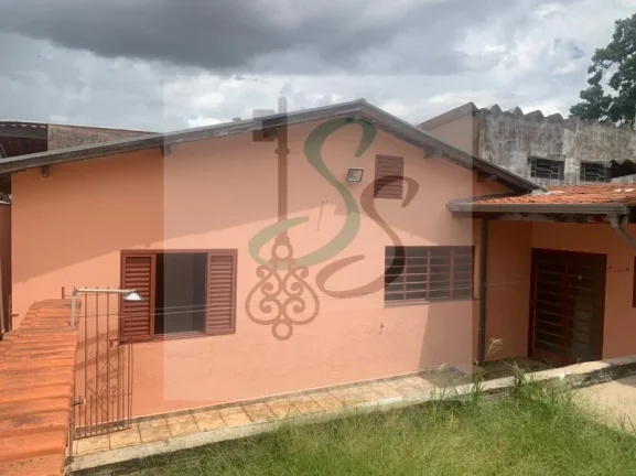 Imagem Venda de casa no Jardim Santa Lúcia, Campinas. 3 dormitórios com ventilador, sala com ventilador, 2 banheiros sendo 1 com box, 2 cozinhas sendo 1 com