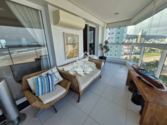 Imagem Apartamento frente mar reformado com varanda gourmet e lazer, Enseada.