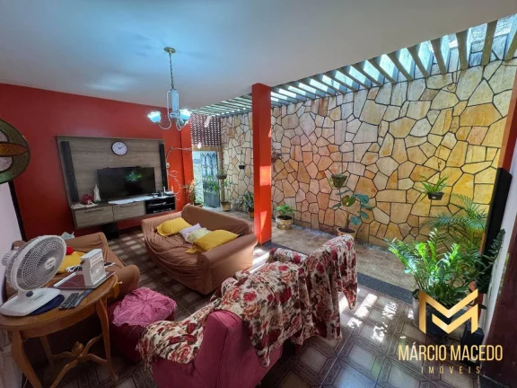 Imagem Casa com 7 dormitórios à venda, 323 m² por R$ 1.690.000,00 - Centro - Fortaleza/CE