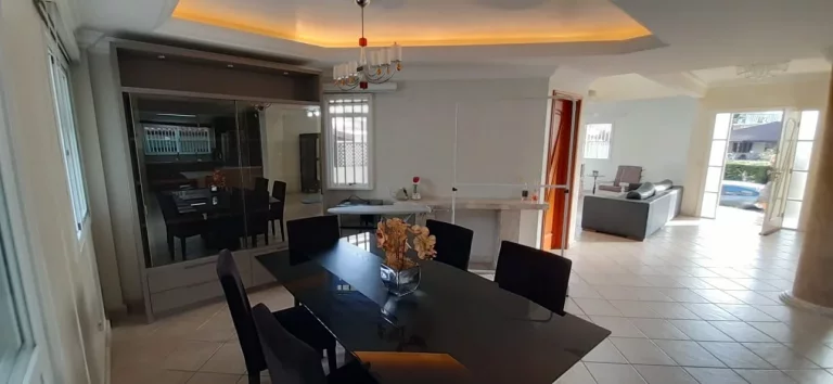 Imagem Casa Alto Padrão para Venda em Florianópolis / SC no bairro Jurerê