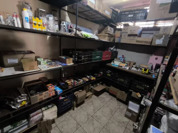 Imagem Glapão Comercial No Recanto Do Bosque De Frente Para Avenida