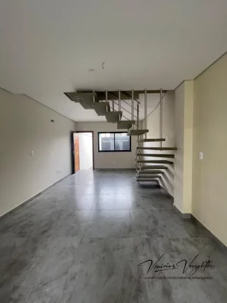 Imagem Casa / Sobrado para Venda em Camboriú / SC no bairro Santa Regina