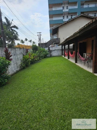 Imagem Casa a venda com 600 m² de terreno na Praia das Toninhas