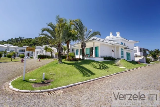 Imagem Casa em Condomínio para Venda em Itajaí / SC no bairro Praia Brava de Itajaí