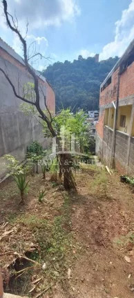 Imagem Terreno 125m² com Salão 43m², Contrato desde o loteador e porão do mesmo tamanho no Jardim Zaíra 4, Mauá-SP
