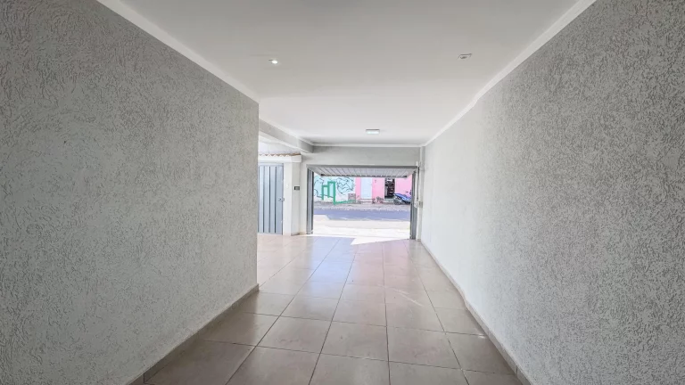 Imagem EXCELENTE RESIDÊNCIA DISPONIVEL PARA LOCAÇÃO E VENDA AO LADO DA FRANPISOS Á 30 METROS DA AVENIDA HÉLIO PALERMO