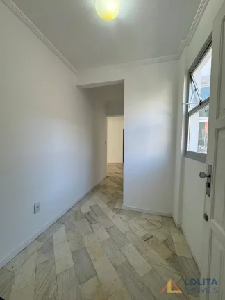 Imagem Apartamento no Centro de Florianópolis com 3 quartos e vaga de garagem!