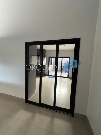 Imagem Excelente Casa à Venda em Rio Verde-GO, Residencial Canaã: 3 Quartos, 1 Suíte, 1 Sala, 3 Banheiros, 2 vagas, 127m². Confira!
