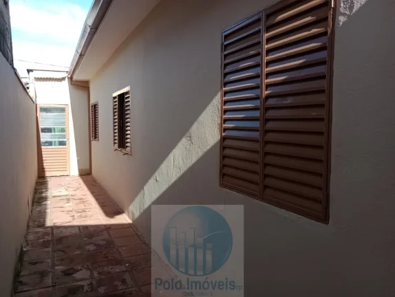 Imagem Casa bairro Presidente Dutra R$ 199.000 com 3 dormitórios, garagem 3 veículos, escritório em Ribeirão Preto - SP