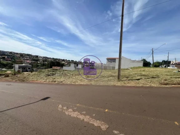 Imagem 02 Lotes a venda - localização privilegiada - ambos com três frentes - Valor R$ 400 mil cada Lote.