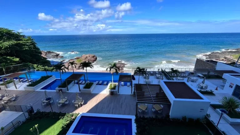 Imagem A 5ª Avenida Imóveis selecionou esta única unidade de 4 suítes c/ 303,00m2 privativos, disponível a venda no UNDAE OCEAN, Ondina: R$7.900.000,00