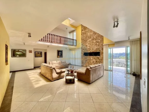 Imagem Casa em Condomínio a Venda no bairro Granja Viana - Carapicuíba, SP