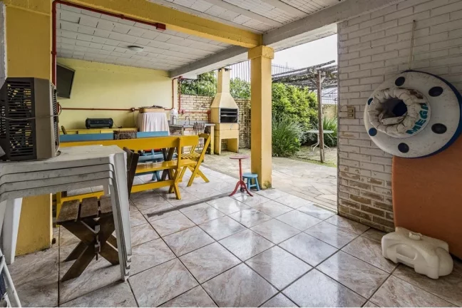 Imagem Casa com 3 Quartos à Venda, 464 m² em Santo Antônio - Porto Alegre