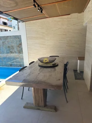 Imagem Casarão de Luxo na Enseada Azul: Seu Refúgio de Conforto a 150 Metros do Mar
Descubra o melhor de ...
