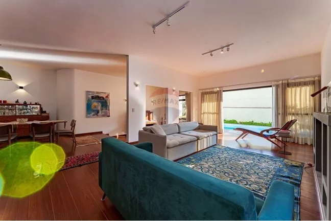 Imagem Linda e espaçosa casa na Vila Tramontano com 460m² 4 Suítes 4 Vagas com piscina e churrasqueira