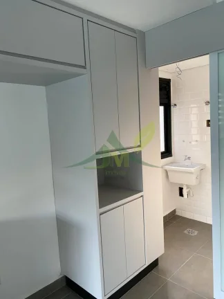 Imagem Lindo apartamento com vista para Pedra Grande no condomínio Vila dos Lagos