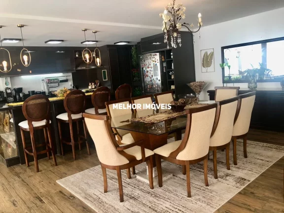 Imagem Casa Alto Padrão a venda em Condominio Fechado com 04 suítes e 03 vagas.
