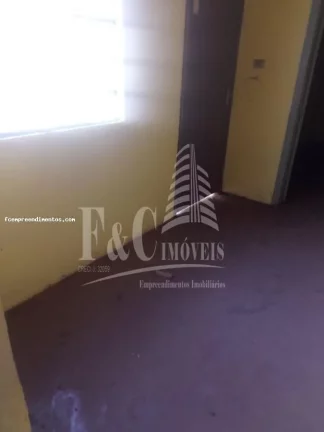Imagem Casa para Venda em Iracemápolis, Centro, 2 dormitórios, 1 banheiro, 2 vagas