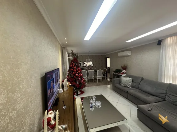 Imagem Casa 361m² em Terreno de 829m² – Campo Grande – 3 Suítes, 6 Banheiros, Energia S