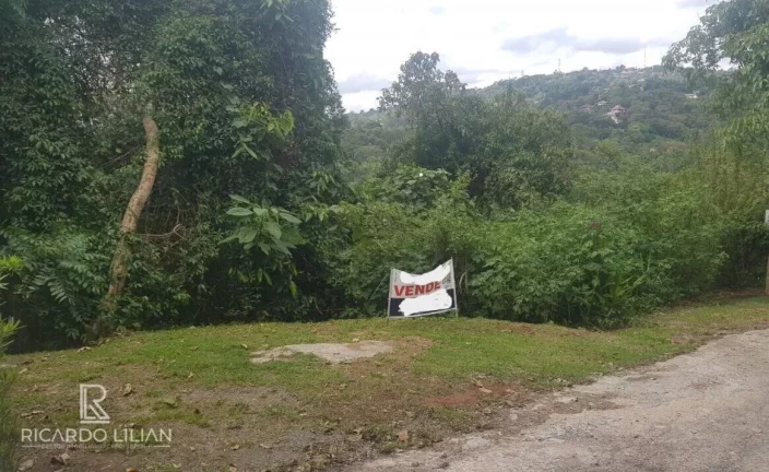 Imagem "Oportunidade única: Terreno de 2.000 m² no Condomínio Alpes da Cantareira com vista deslumbrante entre as montanhas!"