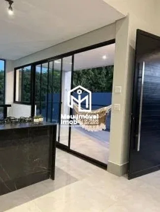 Imagem SHA Conjunto 4 Arniqueiras Casa Laje 3 Quartos 3 Suítes 4 Vagas 600 m² Cessão