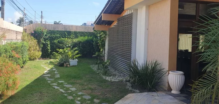 Imagem Casa à venda em rua pública no bairro Coroa do Meio