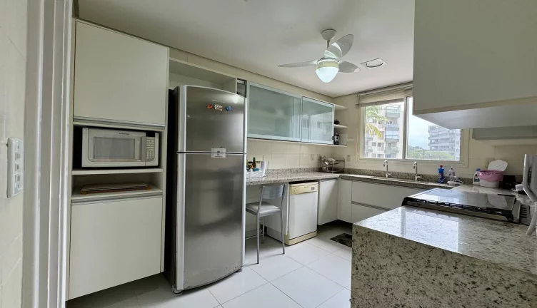 Imagem Apartamento com 3 dormitórios à venda, 181 m por R$ 4.700.000,00 - Riviera