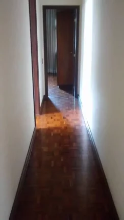 Imagem LINDA CASA COM 4 QUARTOS, QUINTAL GRANDE A VENDA - NOVA FRIBURGO.
