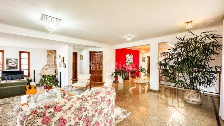 Imagem Casa a venda em Alphaville 11, 4 suítes, 4 vagas, recém reformada por R$3.500.000 Santana de Parnaíba/SP