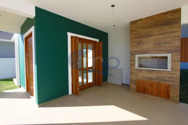 Imagem Casa á venda com 3 dormitórios na praia Rondinha no Arroio do Sal/RS